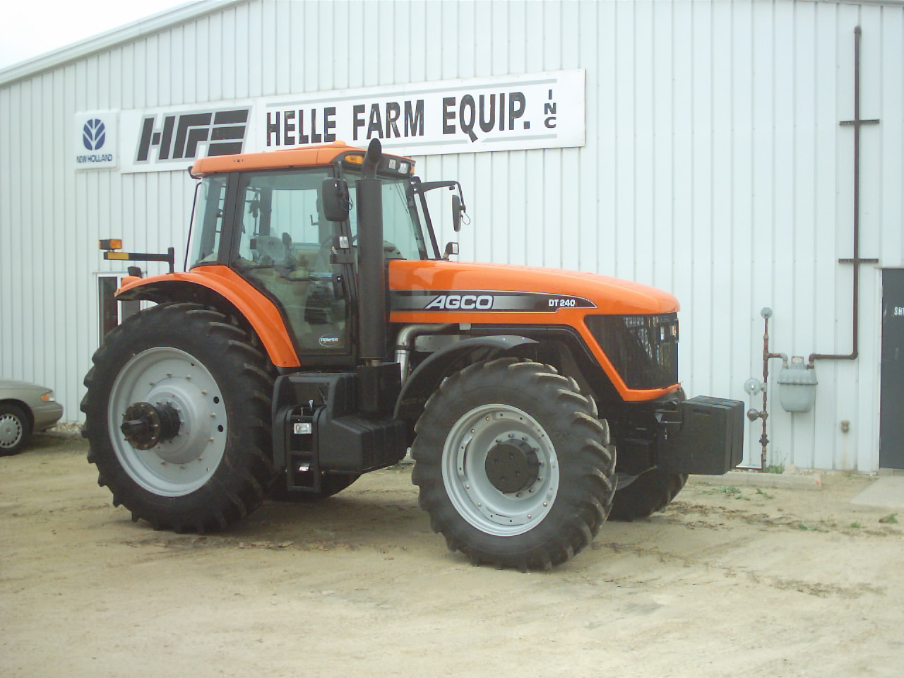 HELLE FARM EQUIPMENT - Tractor & Farm Equipment Dealer In IA