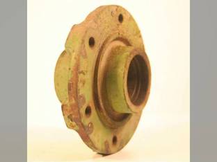 Used Wheel Hub John Deere 1525 945 1219 3940 955 1380 3950 946 3800 3975 1600 1209 956 1217 1424 1214 3970 3955 3960 AE54615