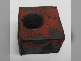 Used Drawbar Stop Block fits International Hydro 100 Hydro 186 786 886 986 1086 1486 1566 1568 1586 3088 3288 3388 3488 3588 3688 3788 766 966 1066 1466 1468 108507C1