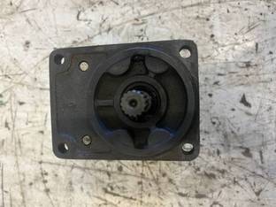 Used Hydraulic Pump fits John Deere 1250 1450 1650 CH16636