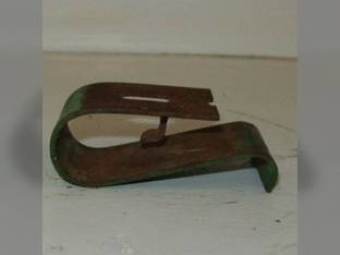 Used Side Panel Clip John Deere 7520 4520 4010 4620 6030 7020 2510 3010 5020 3020 4320 5010 4020 2520 R26694
