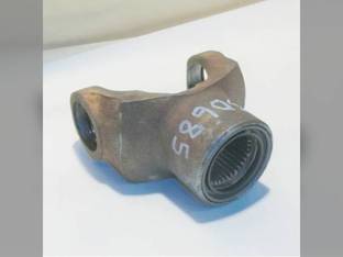 Used Front Axle Outer Yoke Case IH 7110 7240 7220 7130 7210 7150 7250 7140 7230 7120 Ford 8730 8830 8530 8870 8630 8770 8970 8670 86505033 DANA070UE126 1961798C1