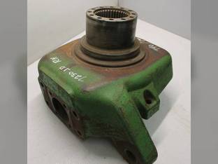 Used MFWD Knuckle Housing - RH John Deere 7320 7230 7130 6715 6615 7230 Premium 7130 Premium 7220 L171449