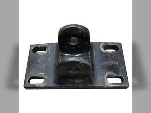 Used Front Weight Bracket Clevis New Holland TG255 TG245 TG275 T8040 T8010 TG305 TG285 T8.420 TG230 T8.410 T8020 T8.350 T8.435 T8050 T8.330 TG215 TG210 T8.320 T8.300 T8.380 T8030 T8.275 T8.390 T8.360