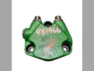 Used Power Beyond End Cover Left Hand fits John Deere 7200 7210 7400 7410 7500 7510 7600 7610 7700 7710 7800 7810 AL77030