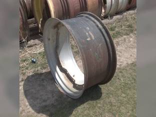 Used 15" X 34 2 Bolt MFWD Waffle Rim Case IH Magnum 245 Magnum 255 Magnum 275 Magnum 305 Magnum 335 MX80C MX90C MX180 MX200 MX210 MX215 MX220 MX230 MX240 MX245 MX255 MX270 MX275 MX285 MX305