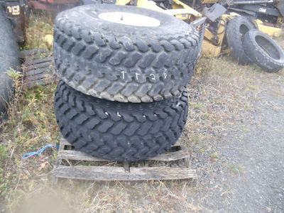 FIRESTONE PAIR(2) TURF TIRES18.4-16 ON WHEELS 90% TREAD REMAINING