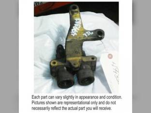Used Hydraulic Coupler RH Compatible with John Deere 2255 2130 820 2350 1630 2040 3040 830 2630 2750 2550 2140 1130 300 1530 930 1020 2440 1640 920 2020 1520 1120 2030 1030 2150 3140 1830 2240 2640