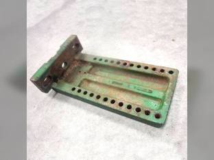 Used Fender Bracket John Deere 8640 4020 2520 8450 8430 2440 4520 2840 3020 4320 4620 2630 8440 6030 4010 4000 2640 2510 3010 8630 5020 2030 8650 R70588