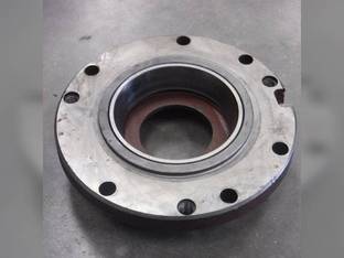 Used Differential Bearing Retainer RH International 786 Hydro 100 986 3388 886 766 1066 6388 3488 6588 966 3288 Hydro 186 3088 3588 68684C1
