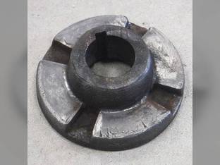 Used Hub - Lower Tailings Auger fits John Deere CTS 3300 4400 4420 6600 6601 6602 6620 6621 6622 7700 7701 7720 7721 8820 9400 9410 9450 9500 9501 9510 9550 9560 9600 9610 9650 9660 4400 H78890 H85015