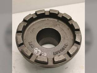 Used Differential Bearing Housing w/o Bearing John Deere 9420 9200 9620 8200 9300 8100 8210 8400 8120 8330 8420 8110 9520 8310 8220 8430 8300 9120 9400 8410 8230 9220 8520 9320 8295R 9100 8130 8320