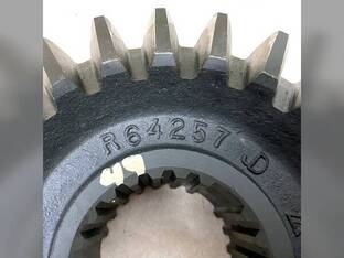 Used Differential Side Gear fits John Deere 4520 4555 4560 4620 4630 4640 4650 4755 4760 4840 4850 4955 5010 5020 6030 7020 8430 8440 8450 8560 8630 8640 8650 8760 8850 8960 R64257