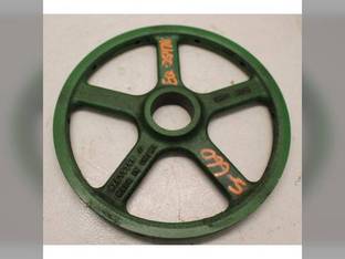 Used Discharge Beater or Accelerator Roll Hub Compatible with John Deere 9760 STS 9870 9670 9750 STS S660 S550 S670 9650 STS 9560 STS 9660 STS 9860 STS S690 STS S680 9750 9770 9570 HXE19798