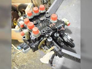 Used Hydraulic Control Valve John Deere 332 325 CT332 328 AT341097