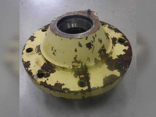 Used Wheel Hub fits John Deere 2955 3055 4030 4040 4050 4055 4230 4240 4250 4255 4430 4440 4450 4455 6100 6110 6120 6200 6210 6220 6300 6310 6320 6400 6405 6410 6415 6420 6500 6510 6603 6605 R49841