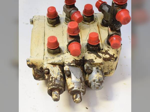 bobcat 743 hydraulic valve