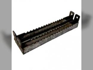Step fits John Deere 370 410E 444 544 544G 624 624G 644 644G 824 844 370 410E 444 460 544 544G 624 624G 644 644G 724 744 824 844 T260355