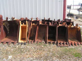 Case BACKHOE BUCKETS