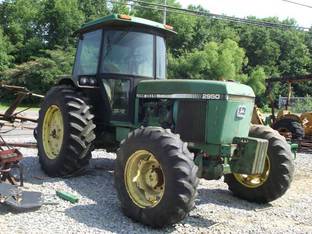 John Deere 2950