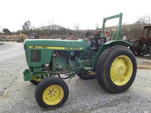 John Deere 1050