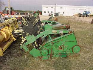 John Deere 213