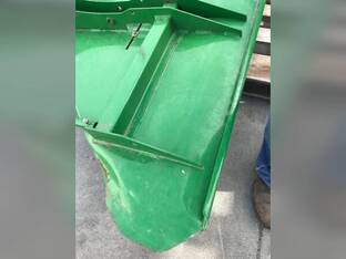 John Deere CHOPPER DEFLECTOR