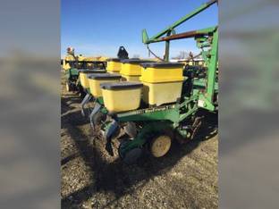 1991 John Deere 7200