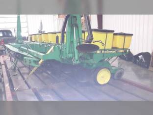 1993 John Deere 7200