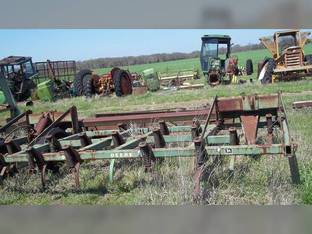 John Deere 1050
