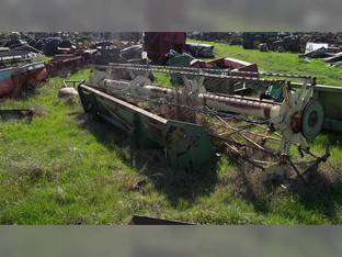 John Deere 643