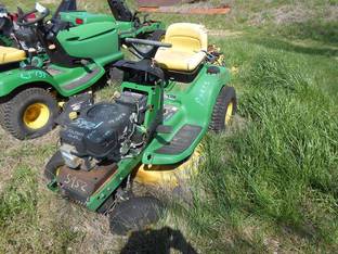 John Deere LT 150