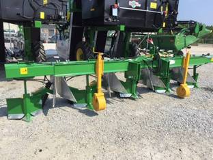 2016 De Cloet 4 row layby ridger