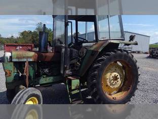 John Deere 2130