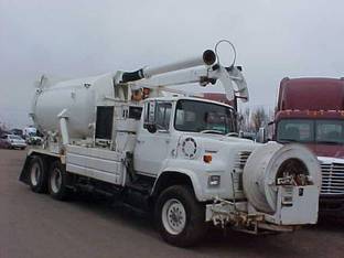 1990 Ford L8000
