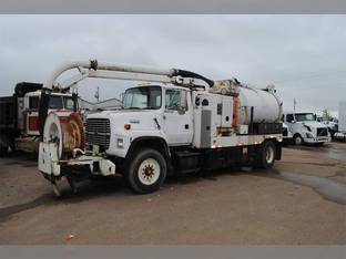 1990 Ford L8000