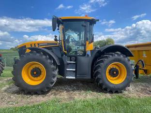 2025 JCB Fastrac 4220