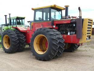 1978 Versatile 855