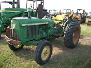 John Deere 1020