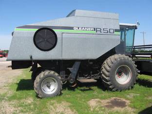 1989 Gleaner R50
