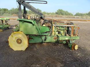 John Deere 6400