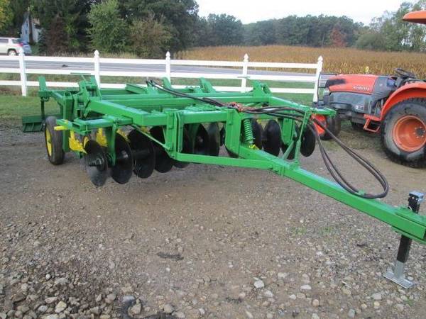 John Deere 1700 Disc Ripper #9 SHANK M-NOLAN FARMS, INC. LAPEER Michigan  Fastline