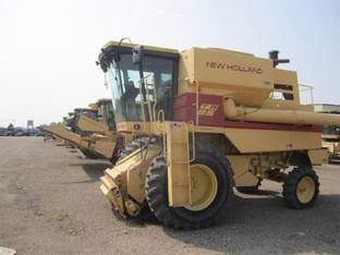 1990 New Holland TR86