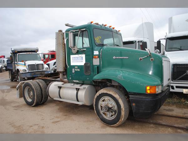 1995 International 9200 Conventional Truck w/o Sleeper #SC034570 DON