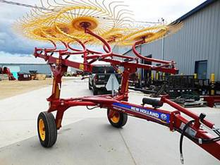 2025 New Holland PC819