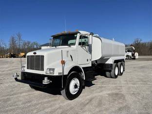2005 Peterbilt 330
