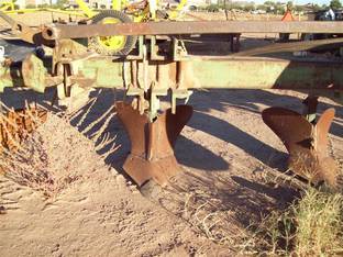 John Deere 6x24 Middle Buster Lister 7