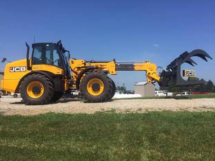 2025 JCB TM420 AGRI