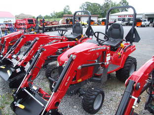 Massey-Ferguson GC1723E