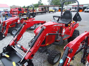Massey-Ferguson GC1723E